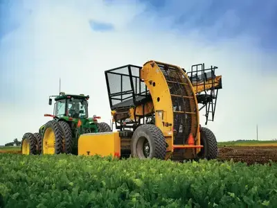 Potato-Harvester-Conveyor-Belt-Drive-Wheels-Applications-1 Harvester